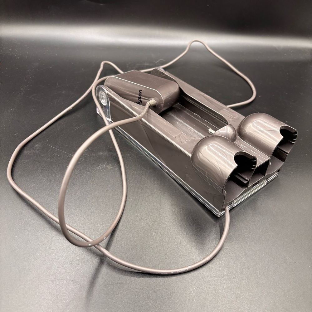 Dyson V10 Vacuum‎ Cleaner Wall Mounted Charger Docking Station w/ Cord 217160-02